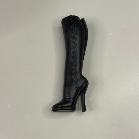 Monster High Headmistress Nora Bloodgood Right Black Boot Shoe Only Replacement - Picture 1 of 4